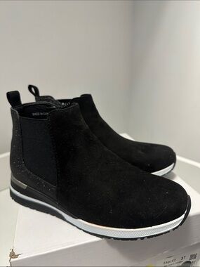 BE COOL Black Kids Chelsea Sneaker Boots